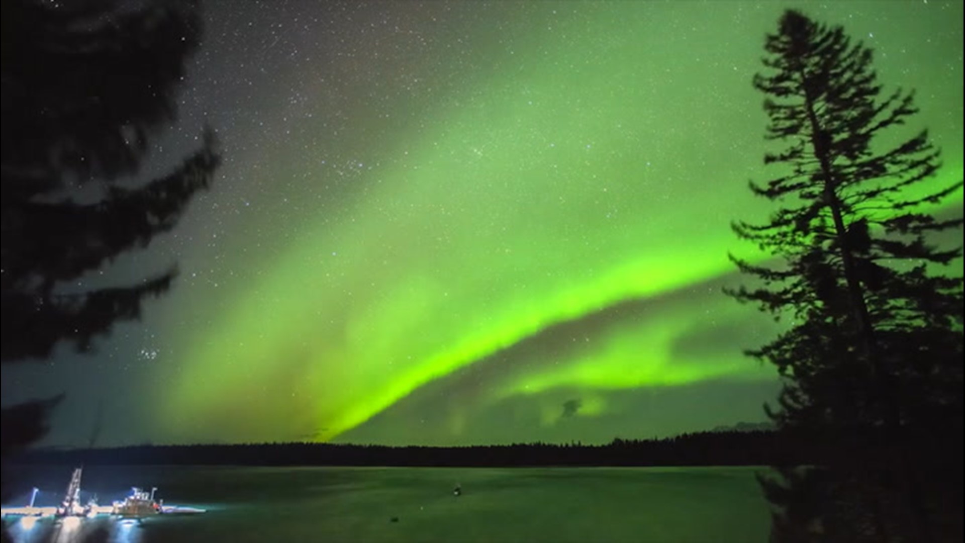 A time-lapse video recorded at Alaska's Glacier Bay National Park on March 12, when the sky was remarkably clear, shows the green waves of the aurora borealis lighting up the night sky over Bartlett Cove.