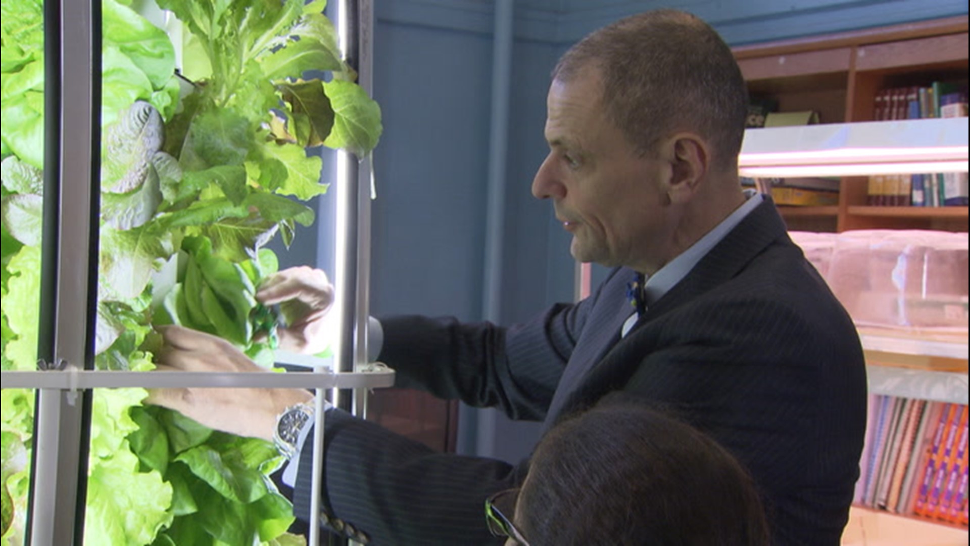 Internationally acclaimed educator Stephen Ritz has created the first edible classroom in the world. He and his students are providing food to those in need, while encouraging healthy habits and attendance in school.