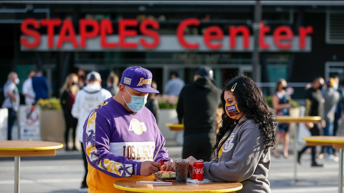 Lakers will not host fans at Staple Center until further notice