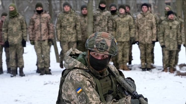 Ukraine leaders urge calm, saying invasion is not imminent