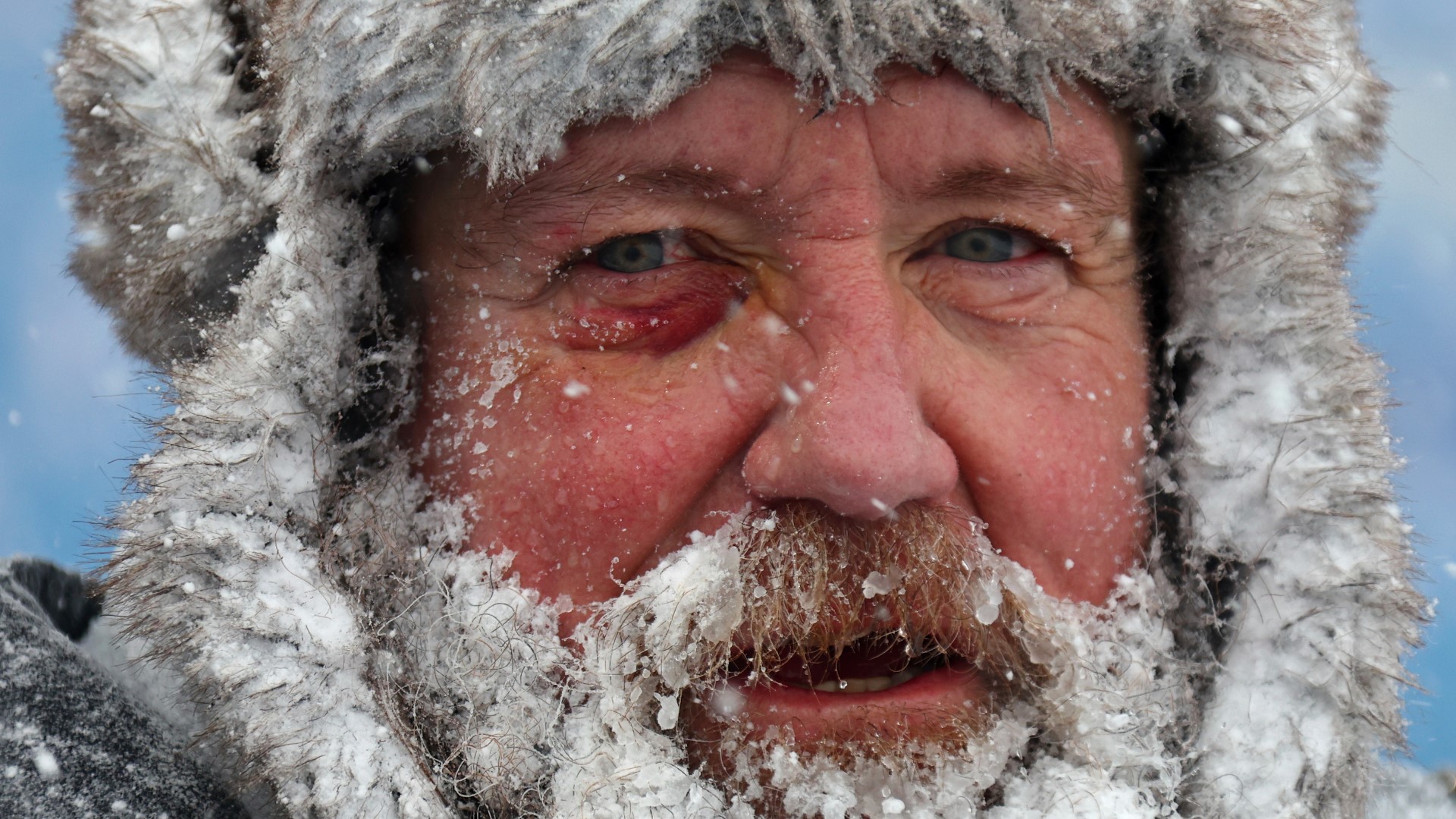 While the U.S. is shivering through bone-chilling cold, most of the rest of world is feeling unusually warm weather.