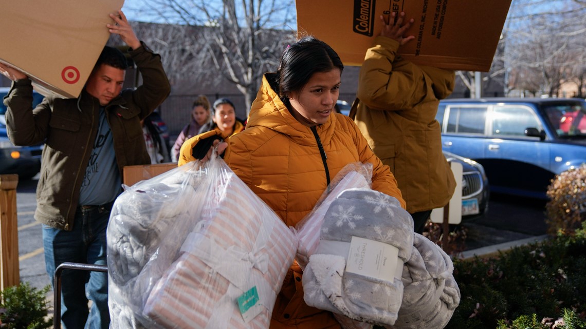 Northern cities rush to house migrants in cold weather - Vimarsana News