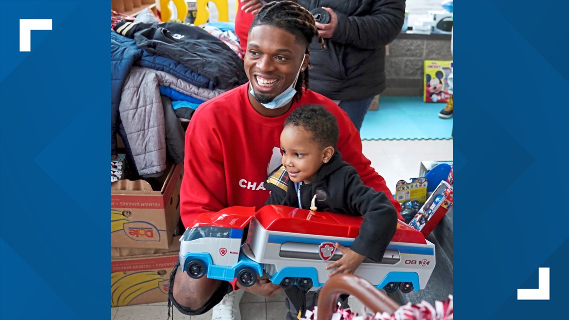 McKees Rocks and Pittsburgh rally for 'role model' Damar Hamlin