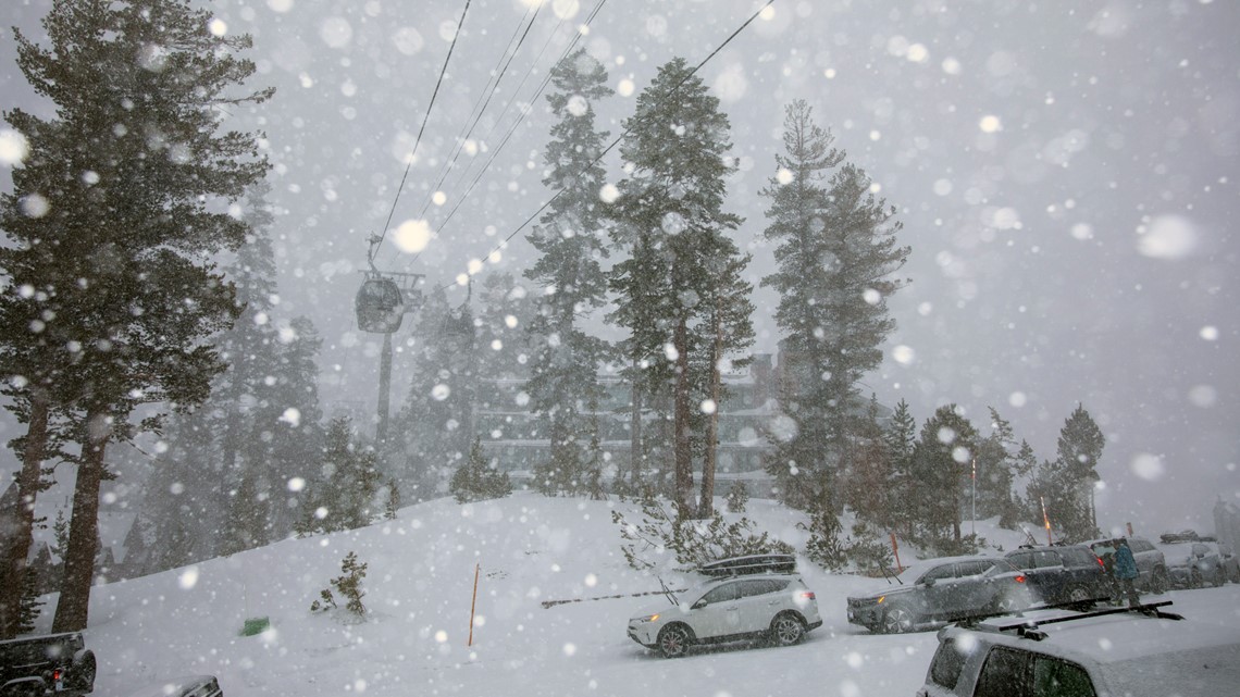 Powerful blizzard hits California and Nevada