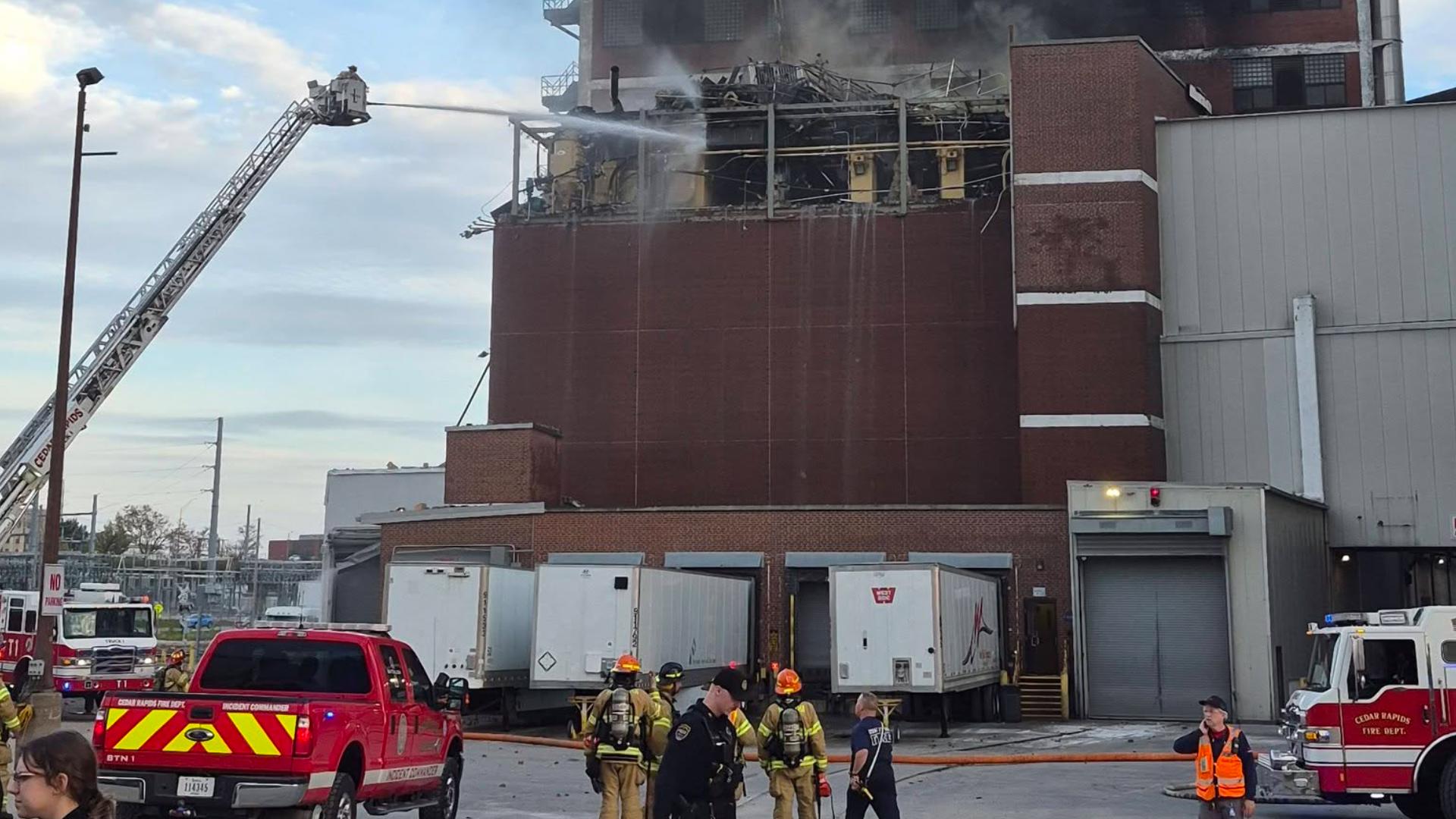 Quaker Oats building in Iowa explodes and catches fire, officials say ...