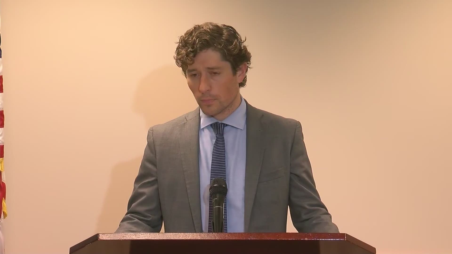 Minneapolis Mayor Jacob Frey is apologizing to the community for an incident involving an officer seen on tape kneeling on the neck of a suspect. That man later died