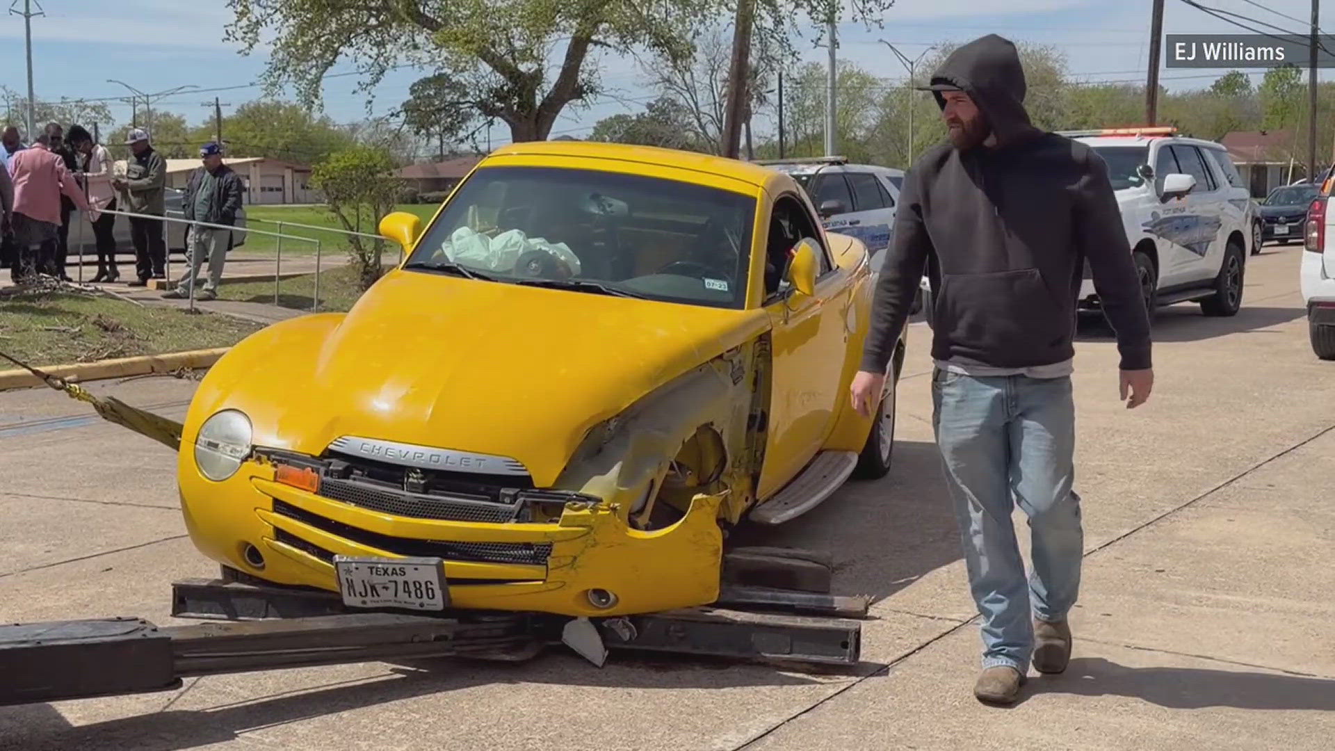 Man experiencing medical issue crashes into several parked cars in Port ...
