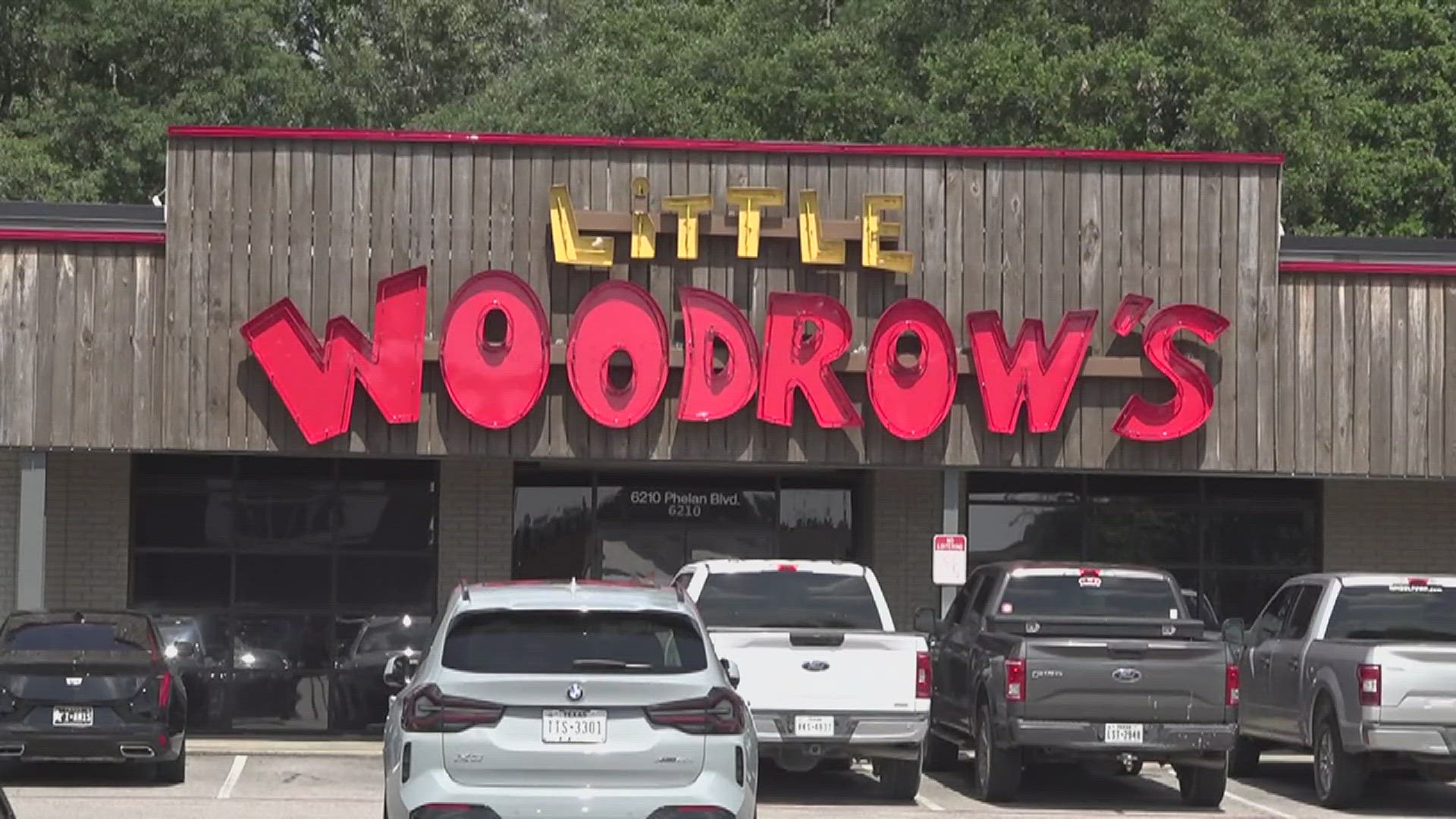 Police say one man was arrested for trying to take an off duty officer's gun on outside Fuma Dubai Lounge and Grill. Then hours at Little Woodrow's, a man was shot.