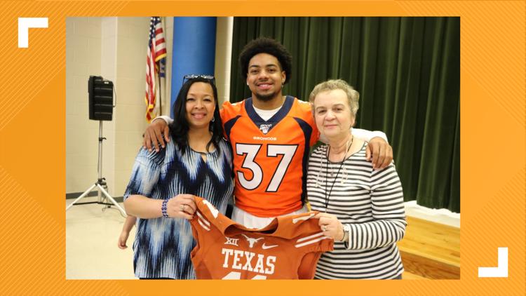 Denver Broncos player P.J. Locke to host youth camp in Beaumont