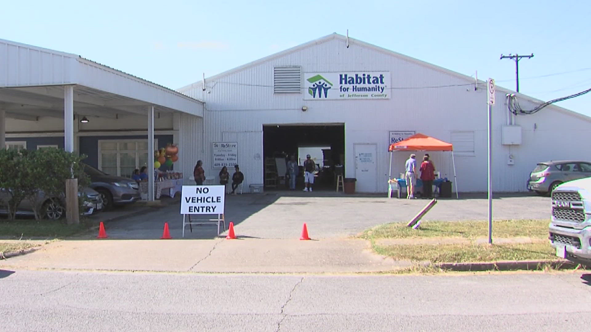 The organization helps families in need by building and repairing homes. The event raised funds to support its ongoing mission.