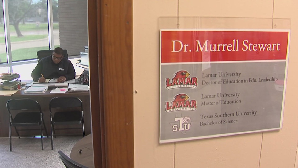 Marshall Middle School principal earns May's Golden Apple Award for his dedication to students