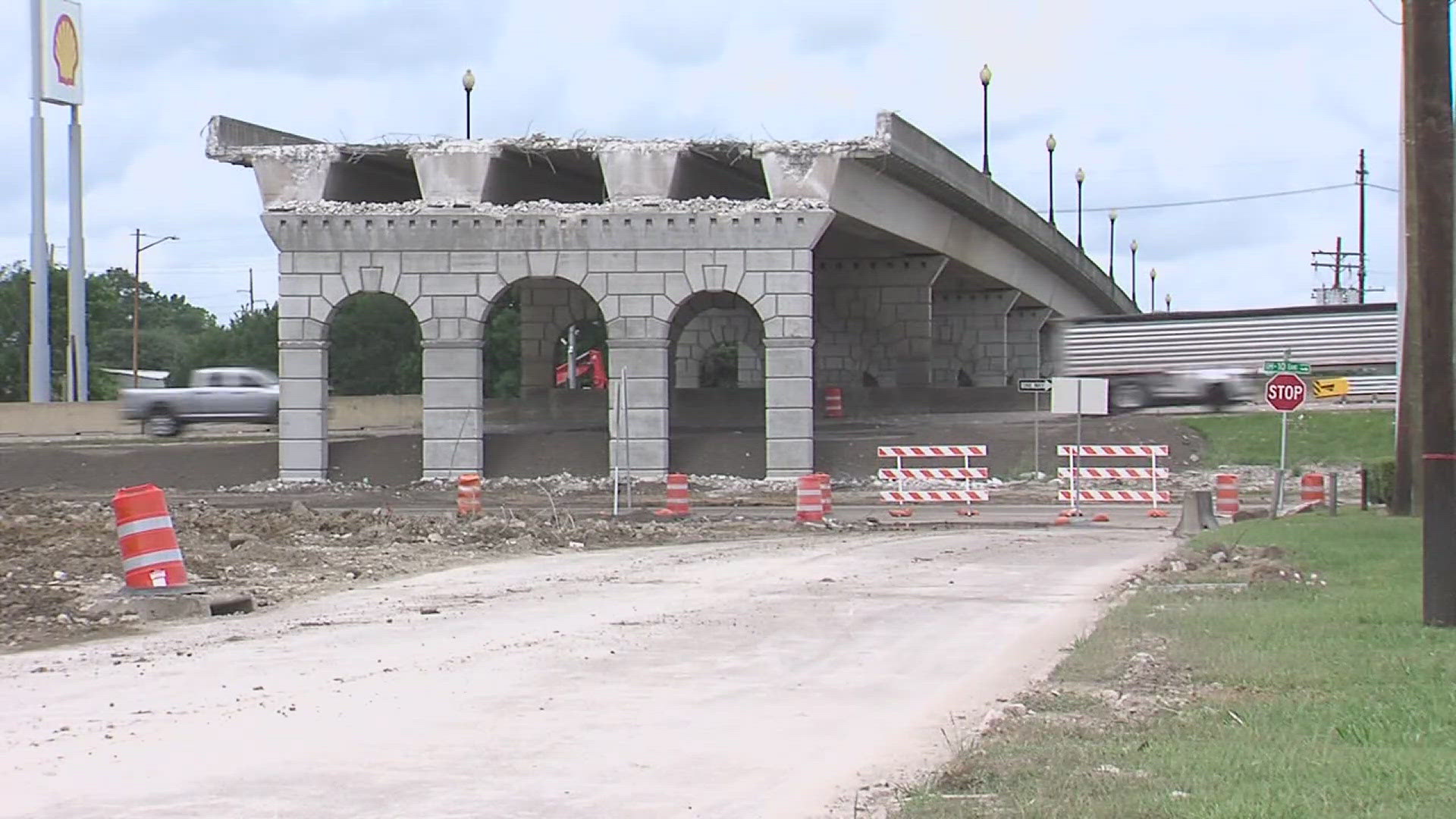 Starting at 8 p.m. tonight until 5 a.m. Monday, May 5, the closure will affect eastbound and westbound lanes at Laurel Avenue.