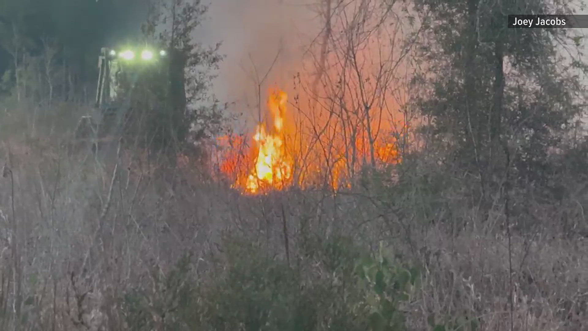 Fire crews contain 56-acre blaze in Jasper County | 12newsnow.com