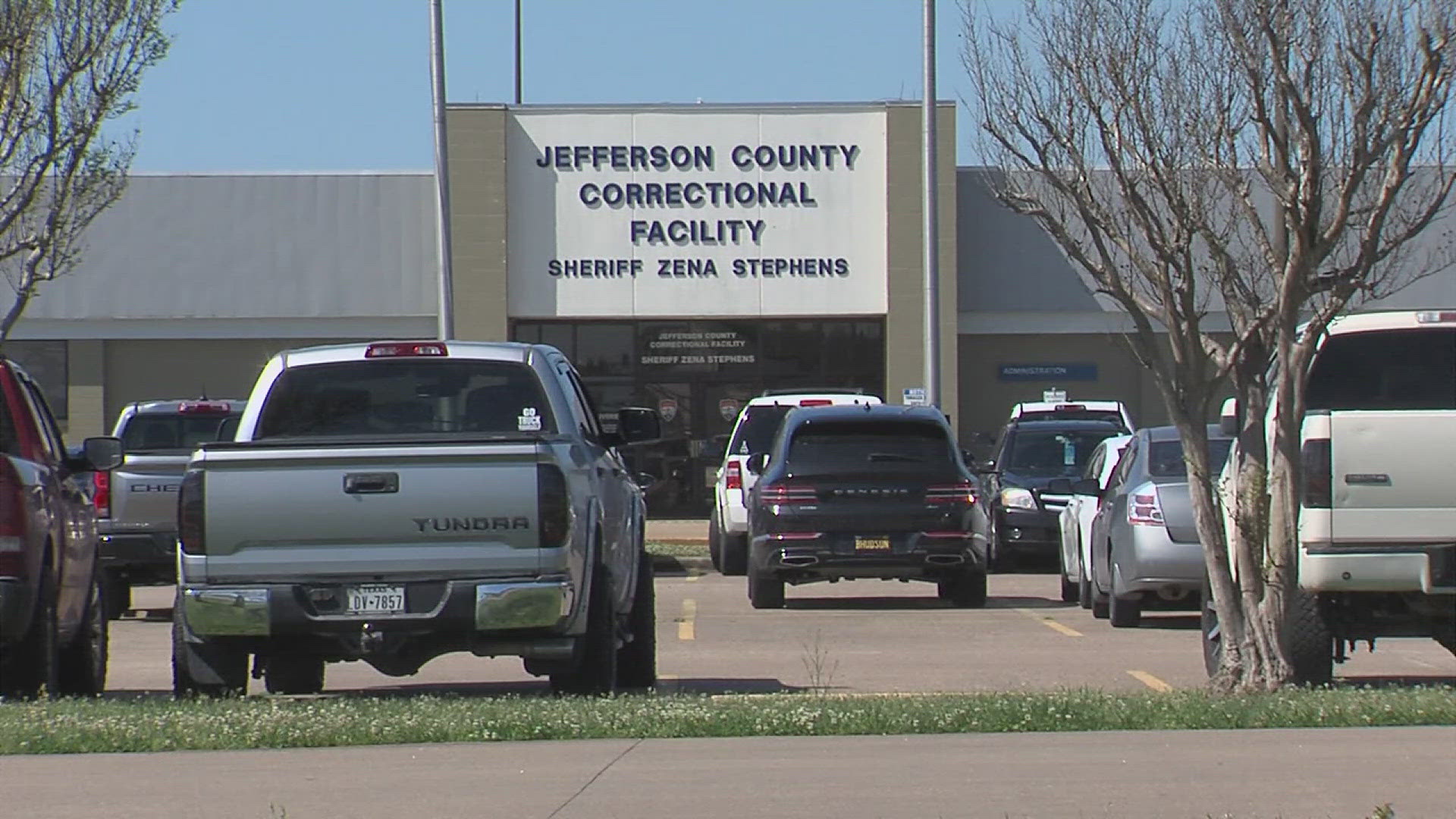 Inmate dies after being found unresponsive at Jefferson County jail ...