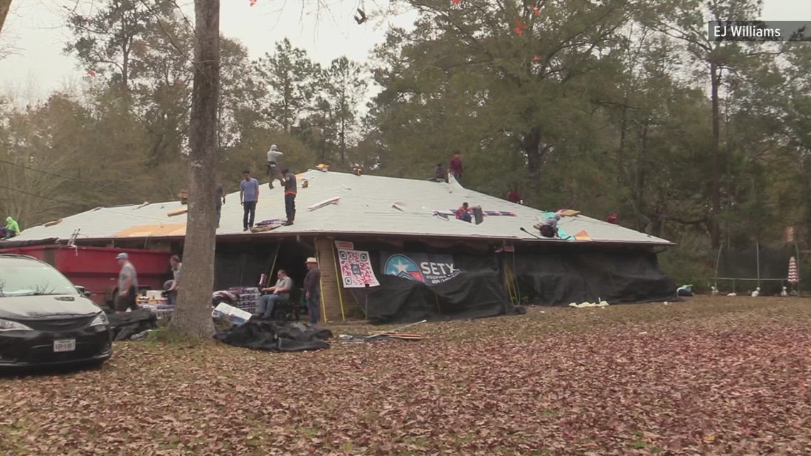 Southeast Texas Navy veteran receives free roof in heartfelt community giveaway