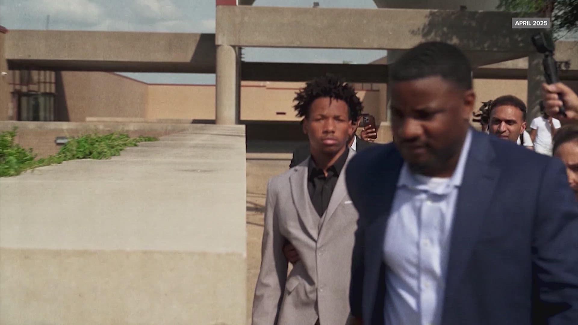 Track meet stabbing trial day 2: Jury of 12 with 6 alternates selected in  Karmelo Anthony case