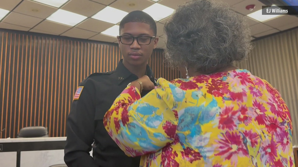 Port Arthur Police welcome 8 new cadets, 2 new officers | 12newsnow.com