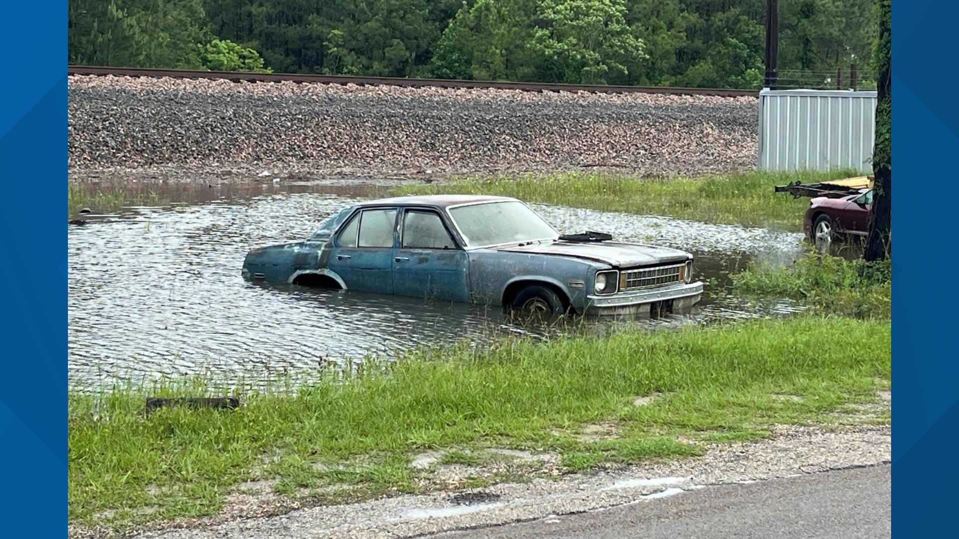 Storms, heavy rain delay classes in Southeast Texas | 12newsnow.com