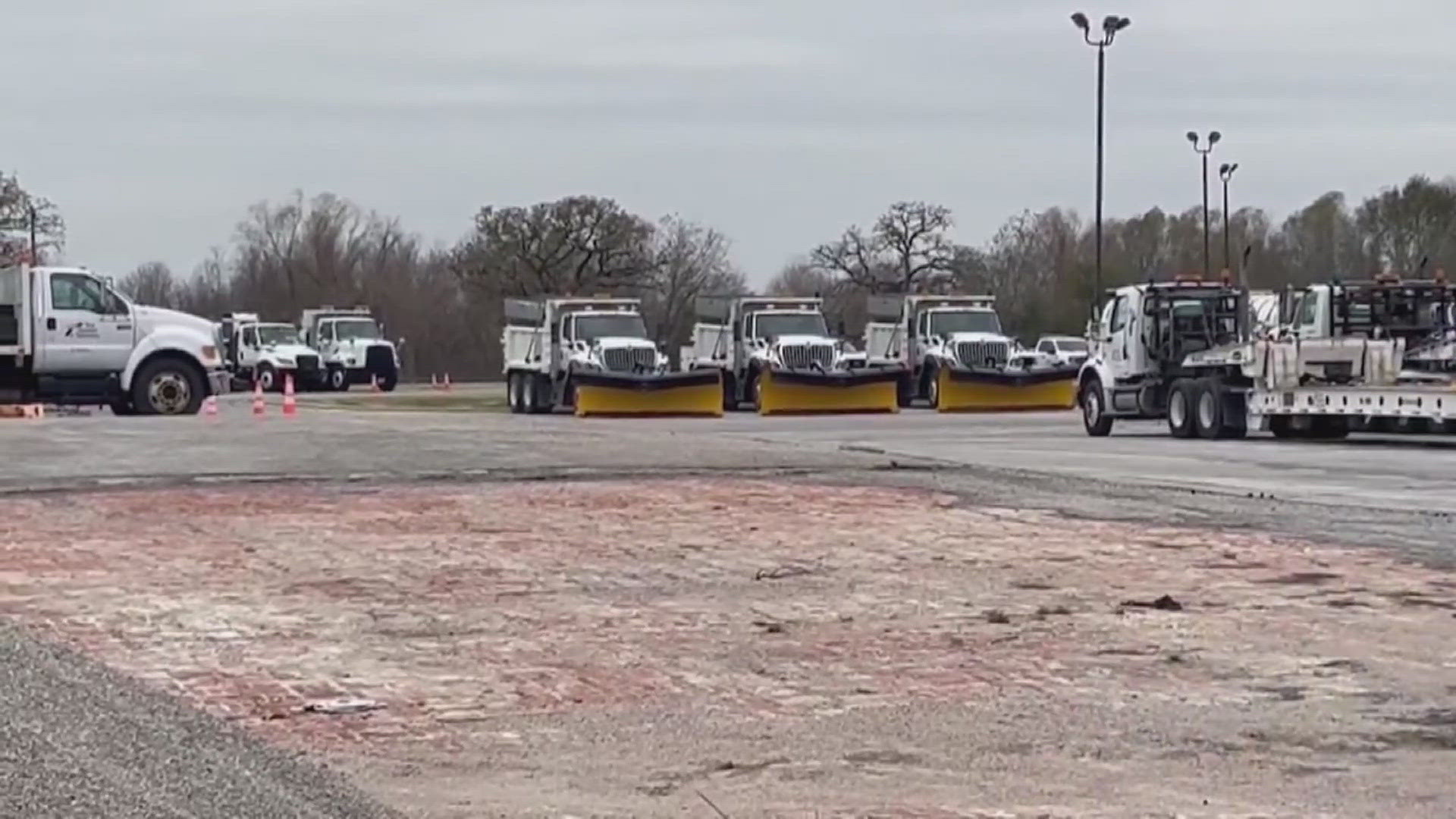 TxDOT crews work overnight Tuesday into Wednesday to keep roads ...