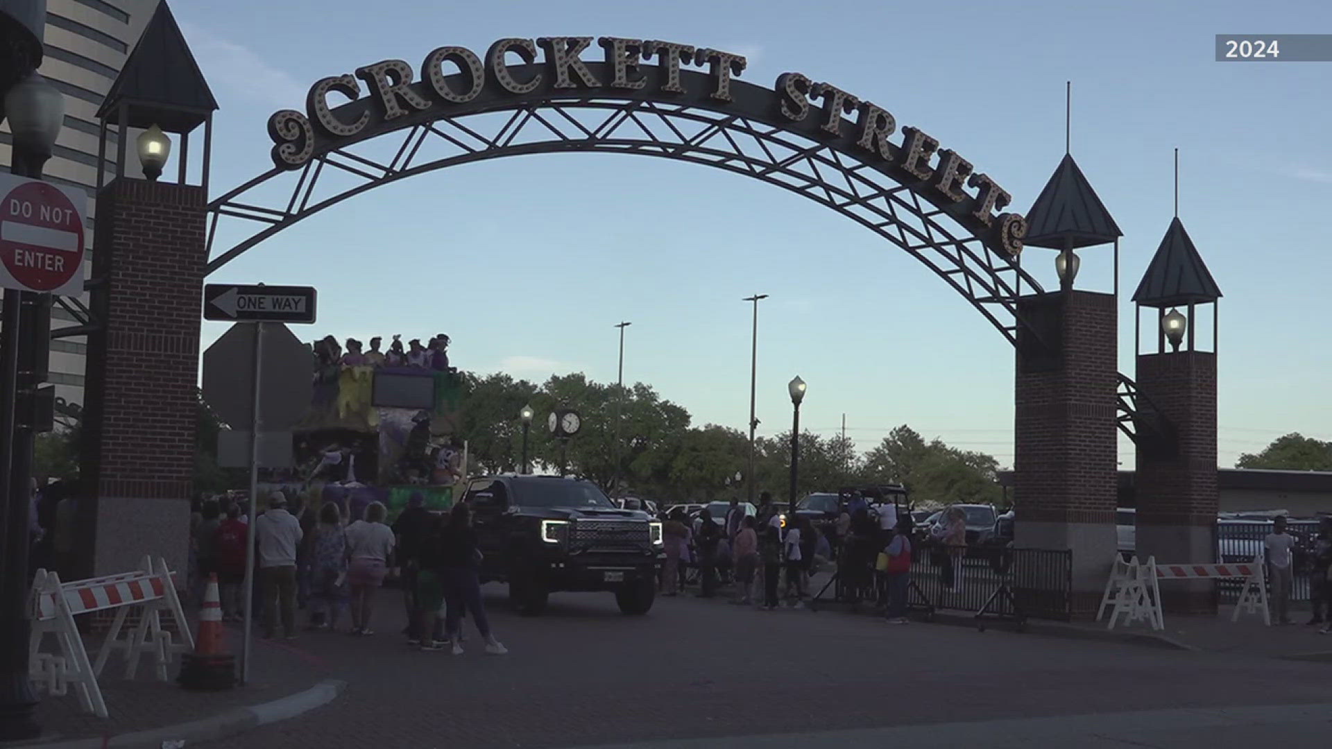 The celebration kicks off with a block party on Crockett Street at 5:00 with food and music. 