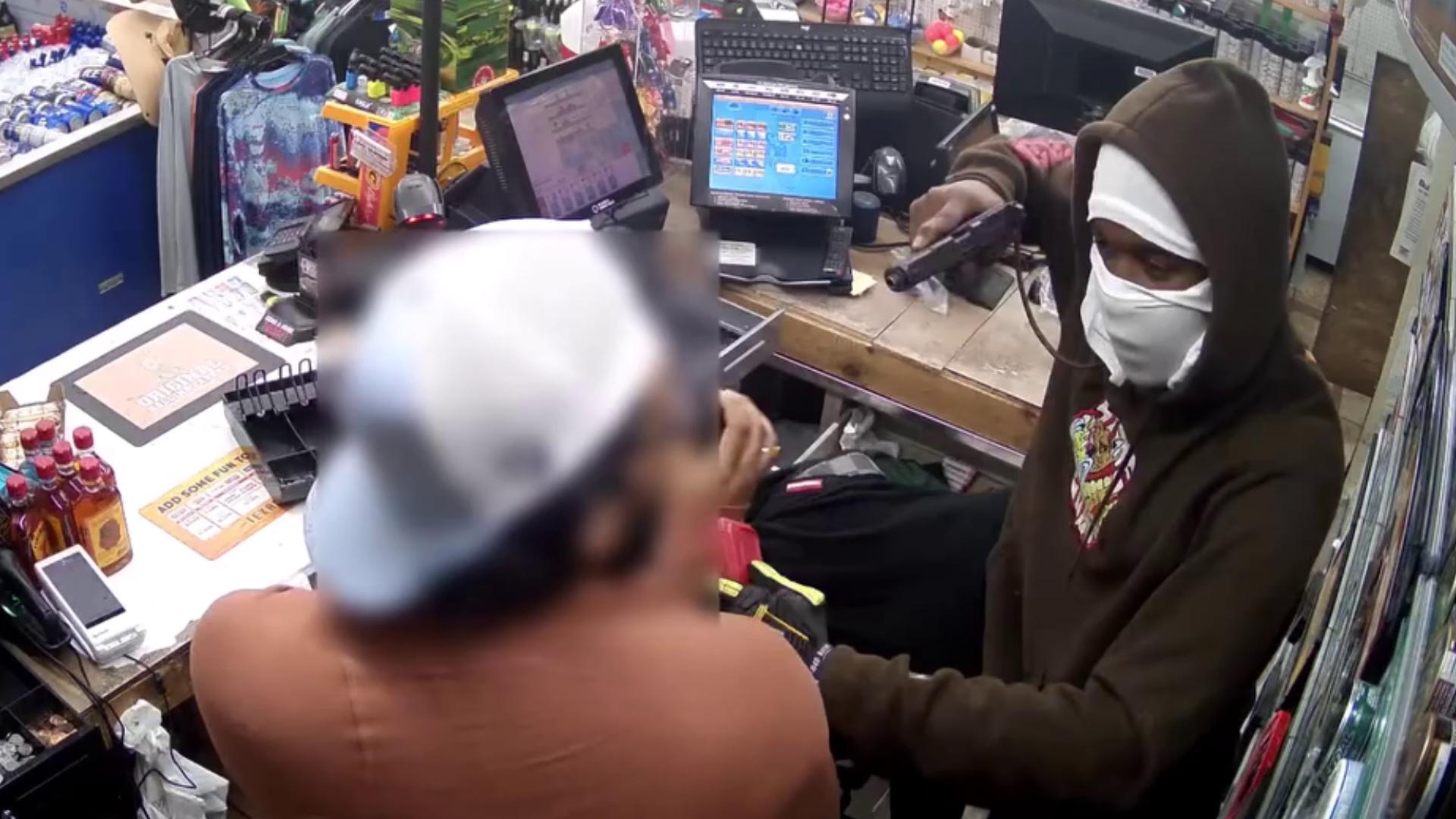Police seek suspects in Port Arthur gas station robbery | 12newsnow.com