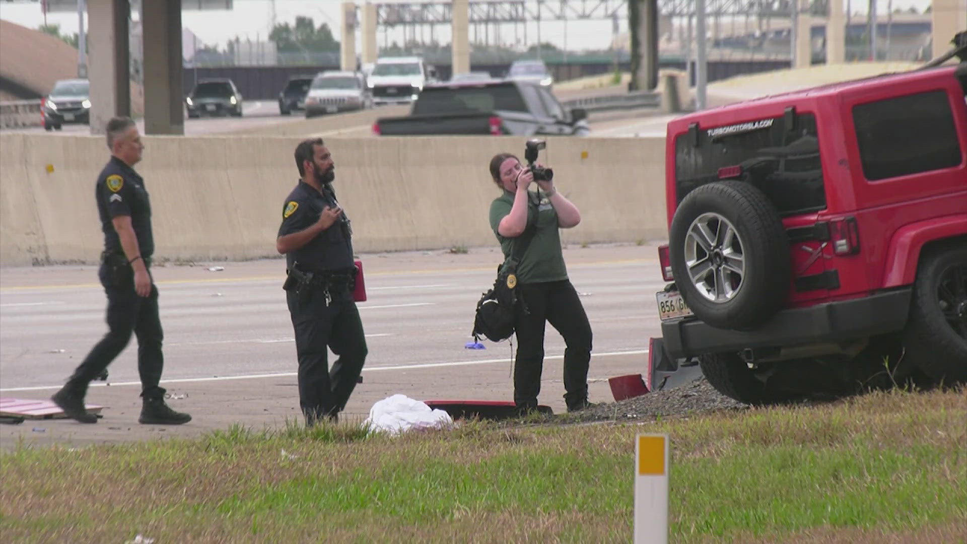 The sheriff's office said the deputy advised dispatch that he saw motorcycles on the main lanes before crashes were reported.