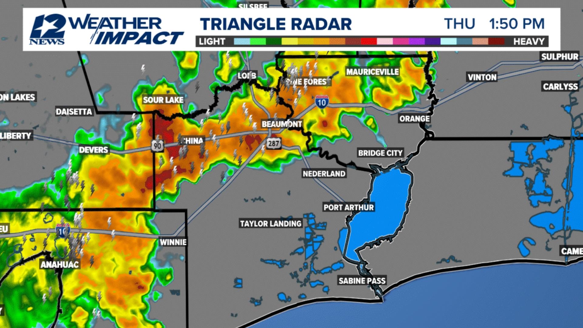 LIVE WEATHER LOOP Track the Halloween rain moving through Southeast
