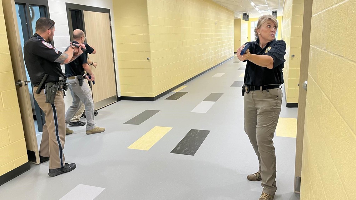 Active shooter drill being held at two Vidor campuses | 12newsnow.com