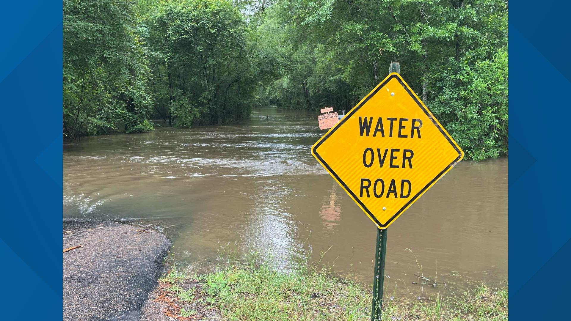 Storms, heavy rain delay classes in Southeast Texas | 12newsnow.com