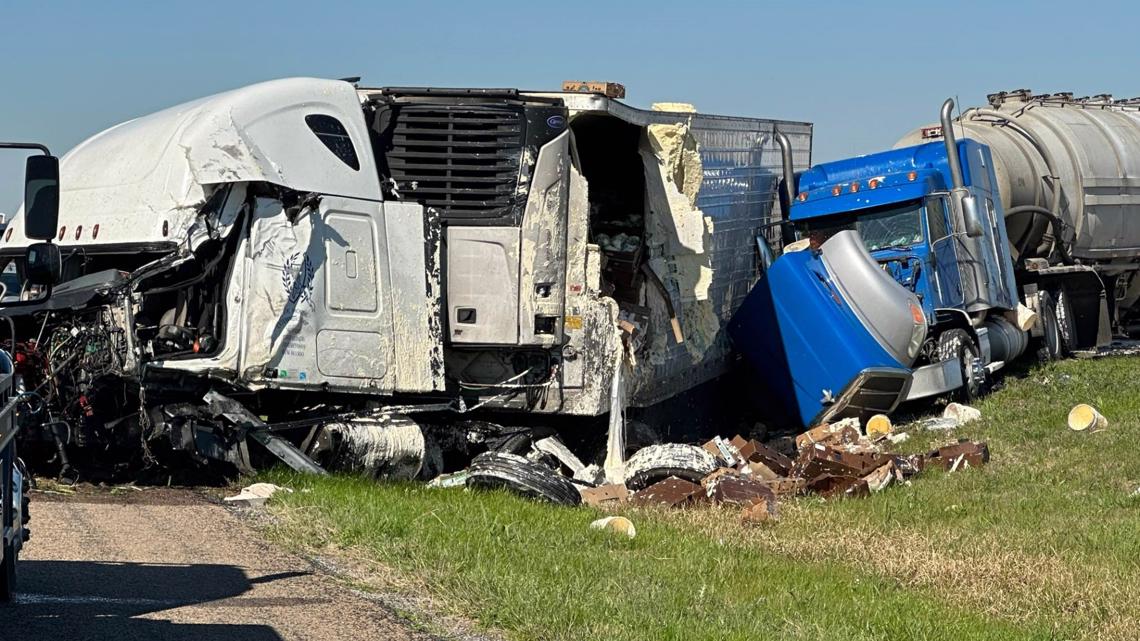 Major crash on Interstate 10 eastbound near Winnie | 12newsnow.com