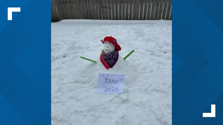 Southeast Texans get creative with snowmen during rare