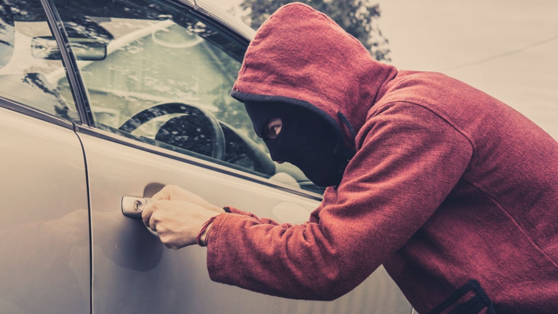 SAPD is warning residents about holiday auto theft. Texas is among the top five states for holiday auto theft, according to the National Insurance Crime Bureau .