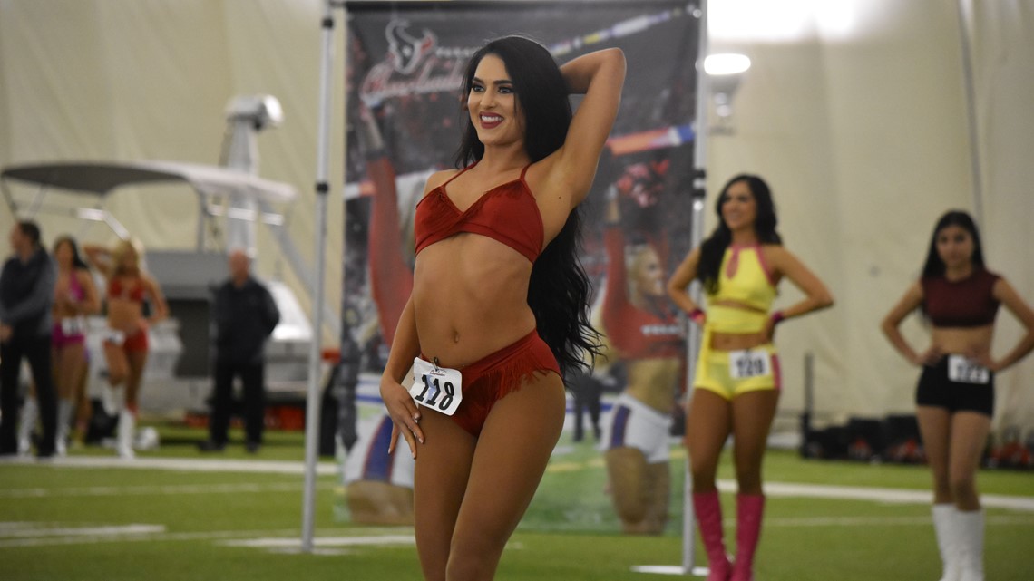 Five Southeast Texans among finalists for Houston Texans Cheerleaders 2019  team