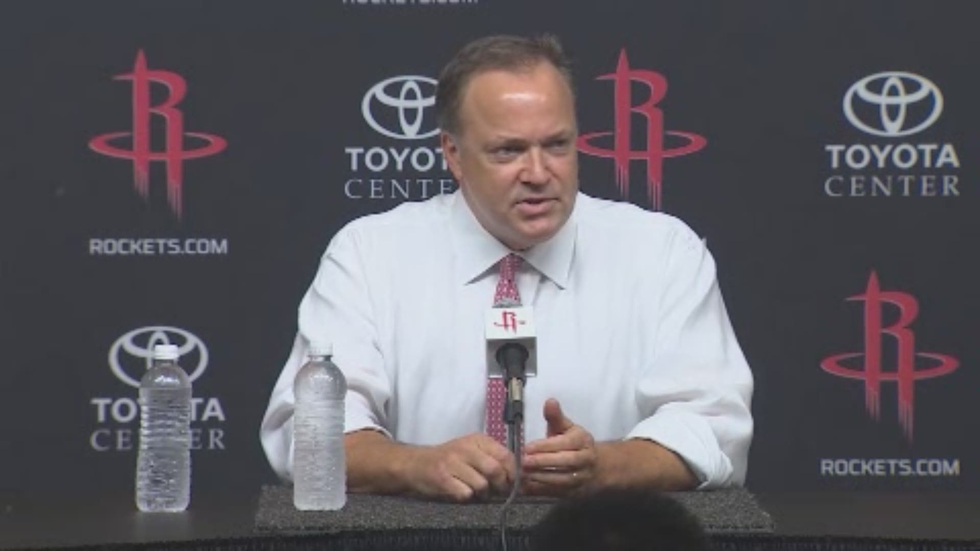 During a press conference Monday, the Houston Rockets announced that Les Alexander is putting the team up for sale.