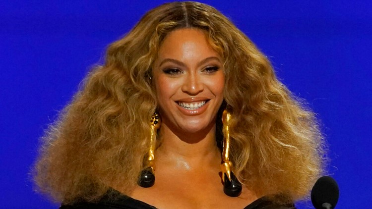 Beyoncé could make Grammy history tonight