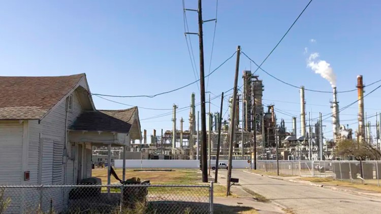Total Port Arthur among five Texas refineries that polluted above federal limit on cancer-causing benzene last year, report found