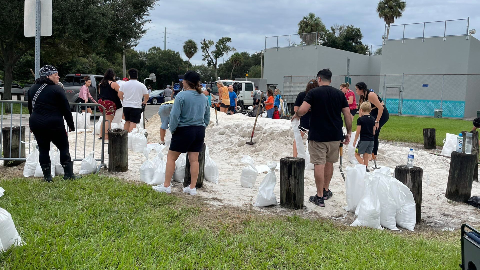 Hurricane Ian update: Red Cross sends help from Texas to Florida ...