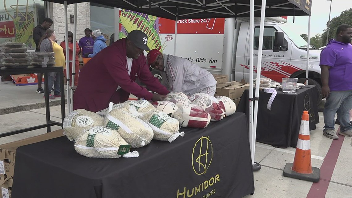 Port Arthur native Bun B teams up with Humidor Cigar Lounge to hand out