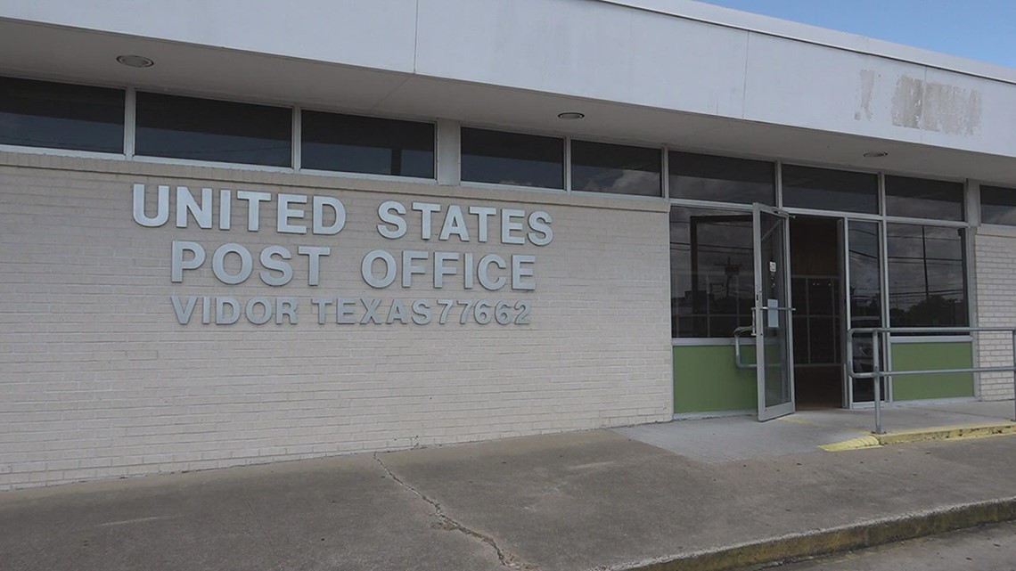 Vidor Post Office employees work in hot building after its air conditioning stops working