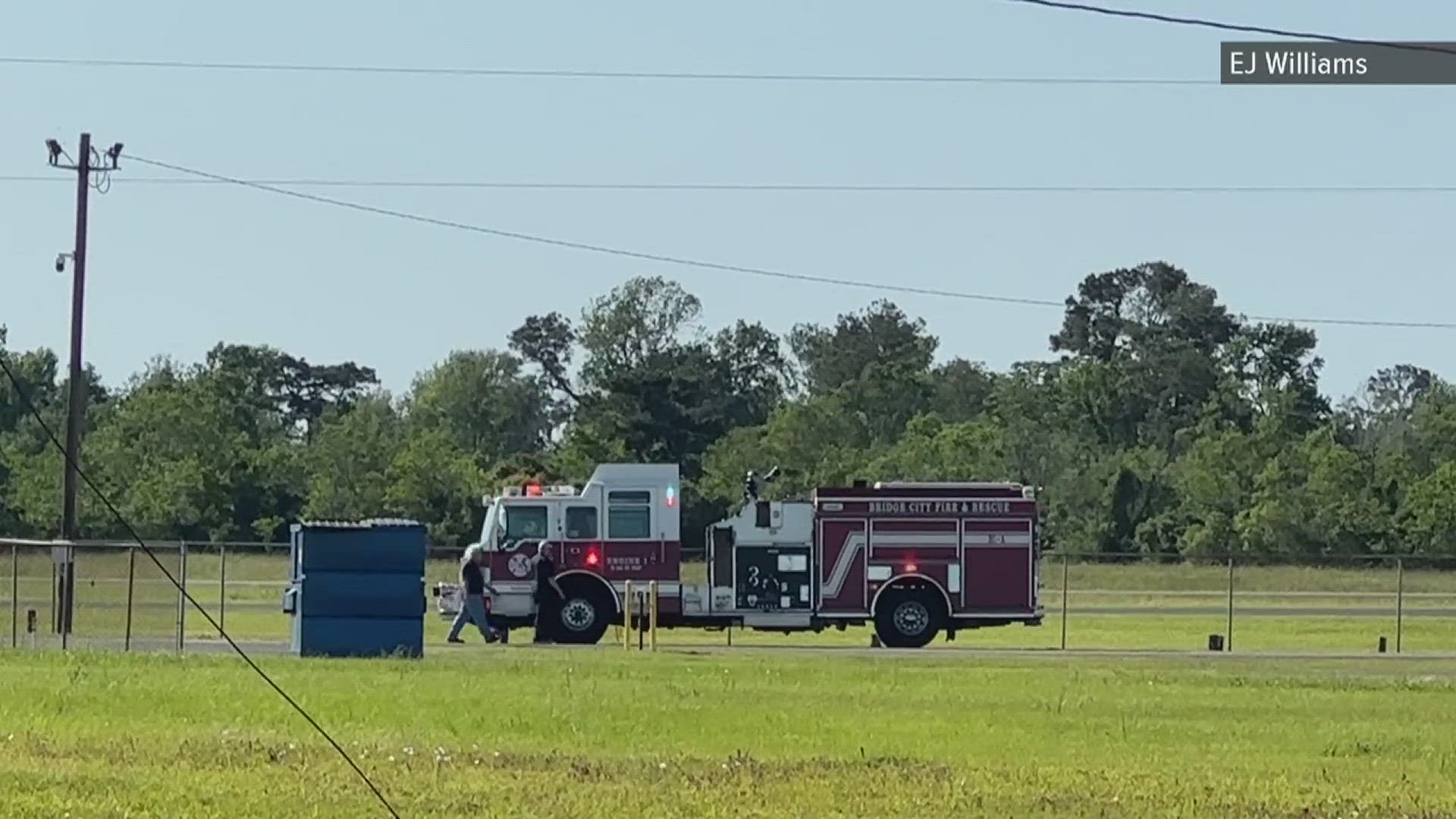 Lauren Boothman and Jonah Lemoine rescued the girls from the water. Mary Stankus and Vu Nguyen then performed CPR while Cara Nguyen called 911.