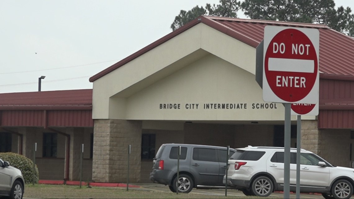 Bridge City mother says school daughter was bullied at school, warns
