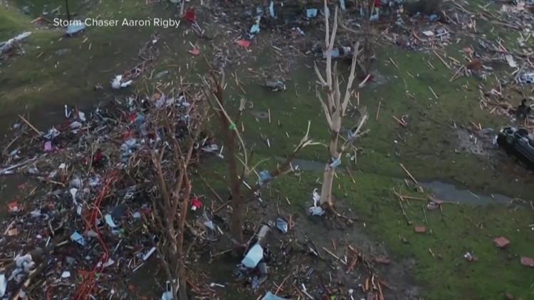 More than two dozen dead after powerful storm, tornadoes swept through Alabama, Mississippi