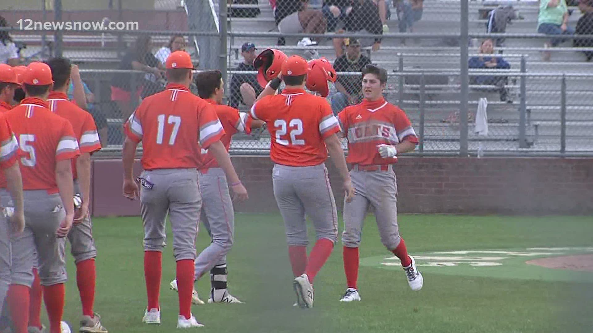 Orangefield takes over sole possession of first place with win over Silsbee