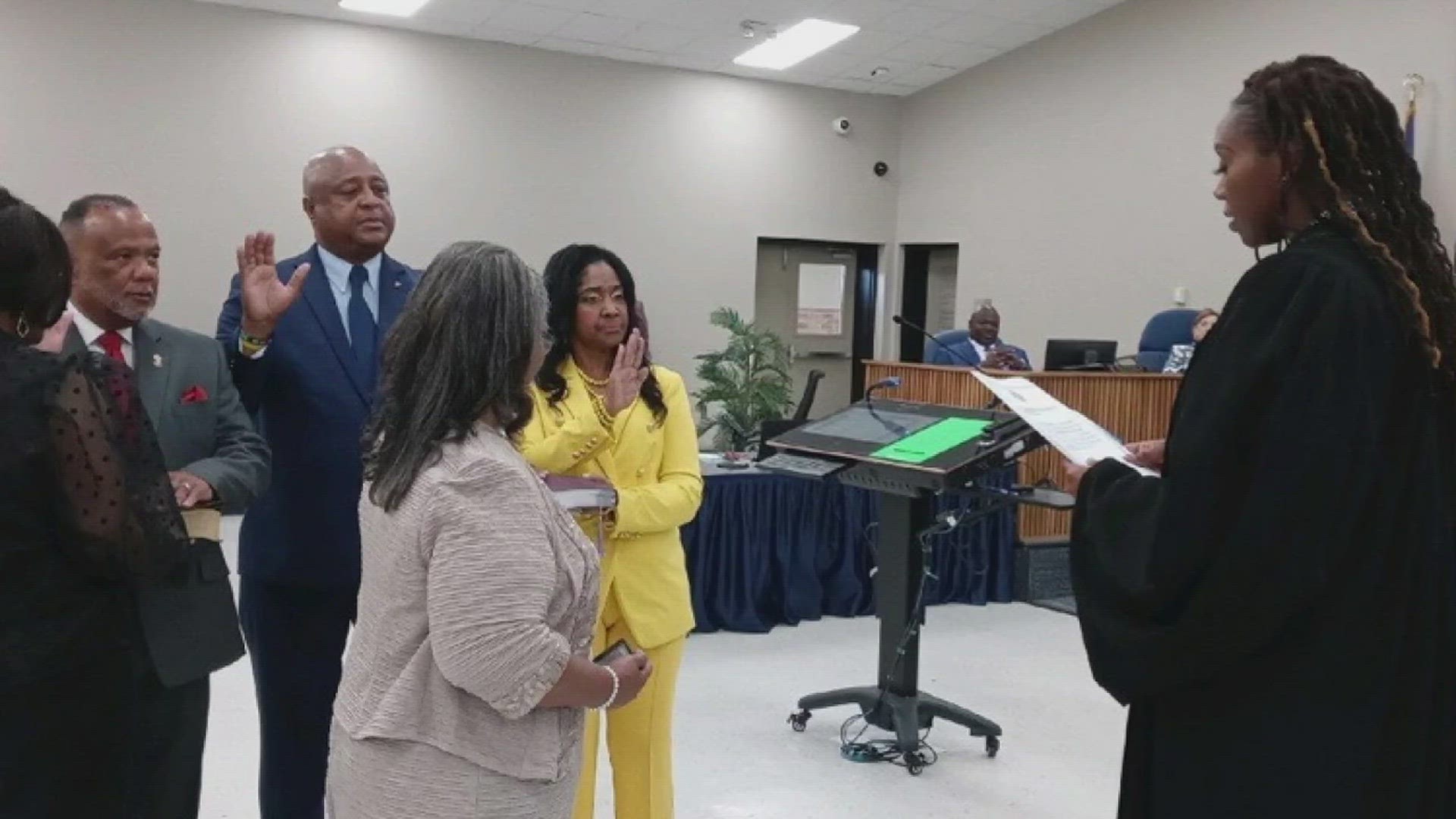 3 Beaumont ISD trustees sworn in during board meeting Thursday evening