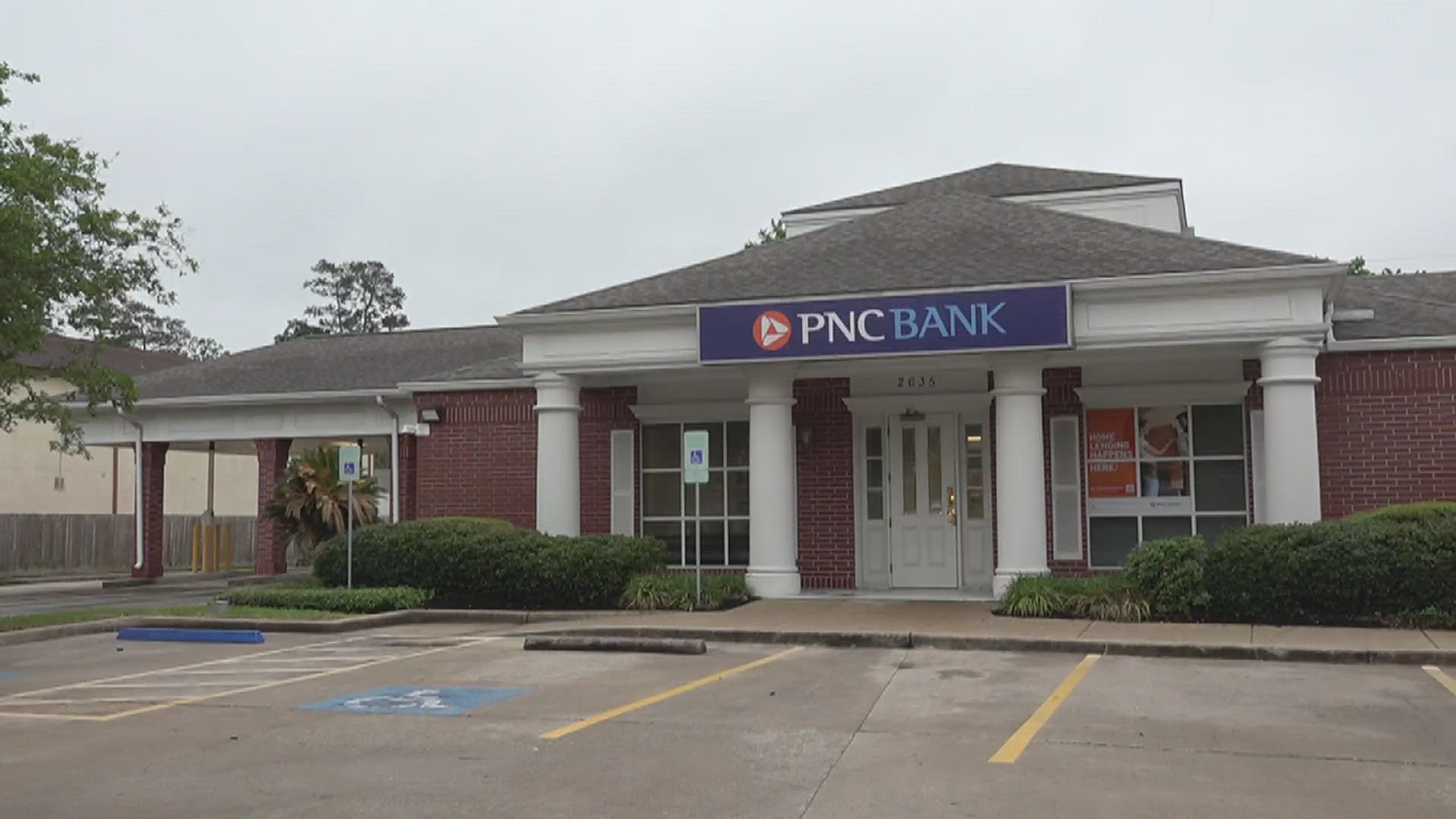 Police Beaumont man arrested after demanding 5 from PNC Bank teller asking her to call police