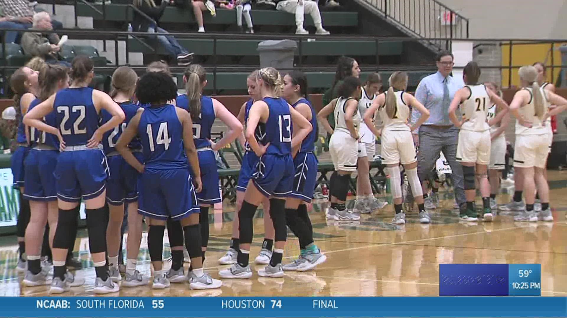 Lady Cougars dominates East Chambers in 22-3A action