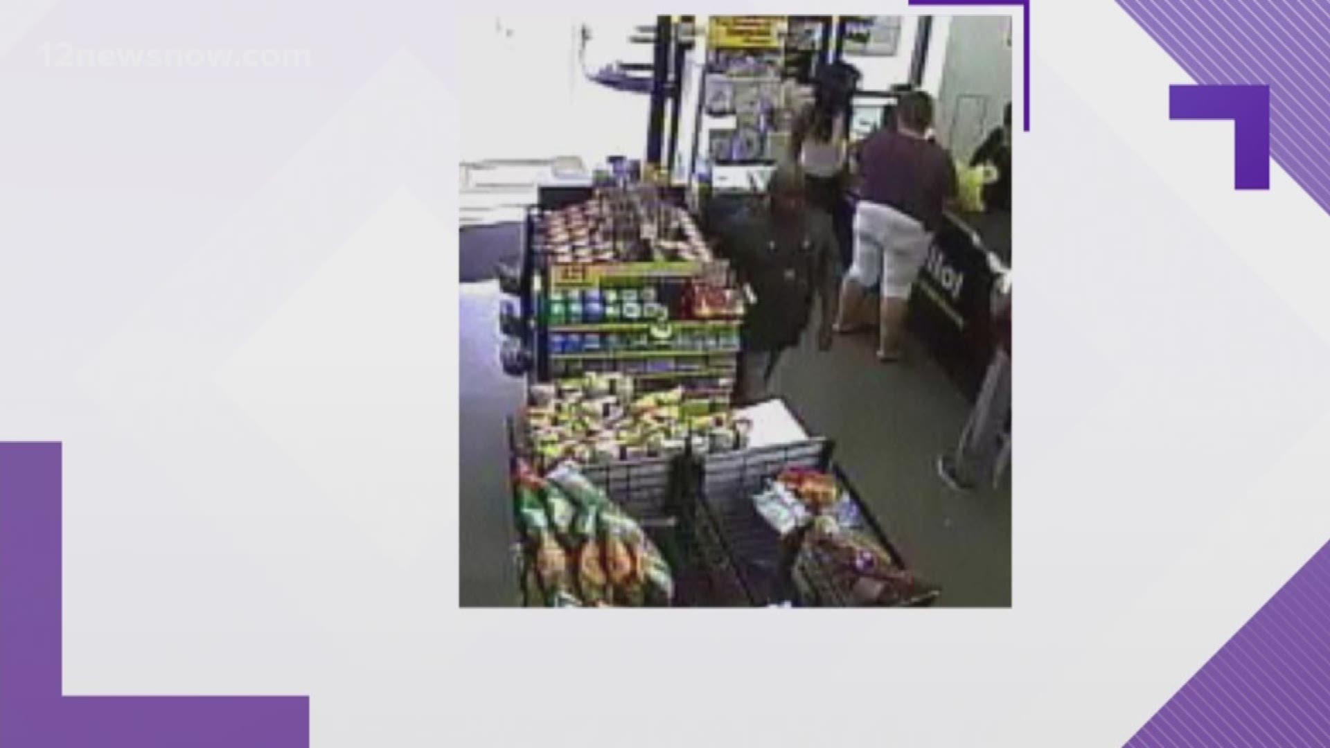 Crook Cam: thief jumps counter, steels money from Dollar General cash register