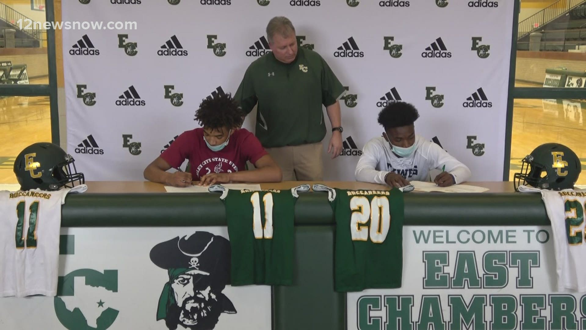 Two East Chambers football players sign national letters of intent