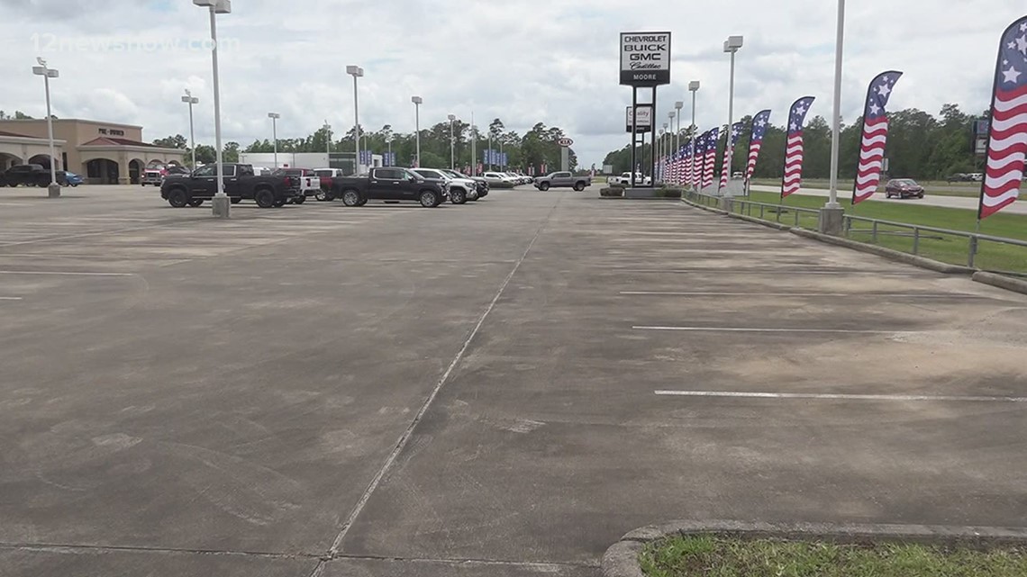 Southeast Texas car lots low on inventory amid microchip shortage