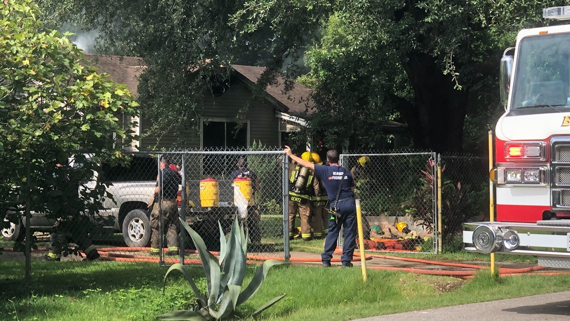 Three escape house fire in northend of Beaumont